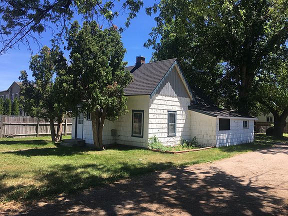 Side view from the street