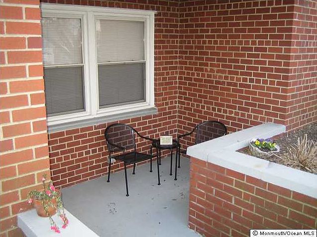 2nd image of 1615 Park Avenue #LD
