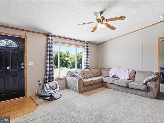 5th image of 5913 Hager Rd
