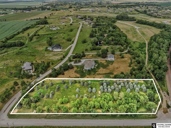 12859 S 229th St, Gretna, NE 68028