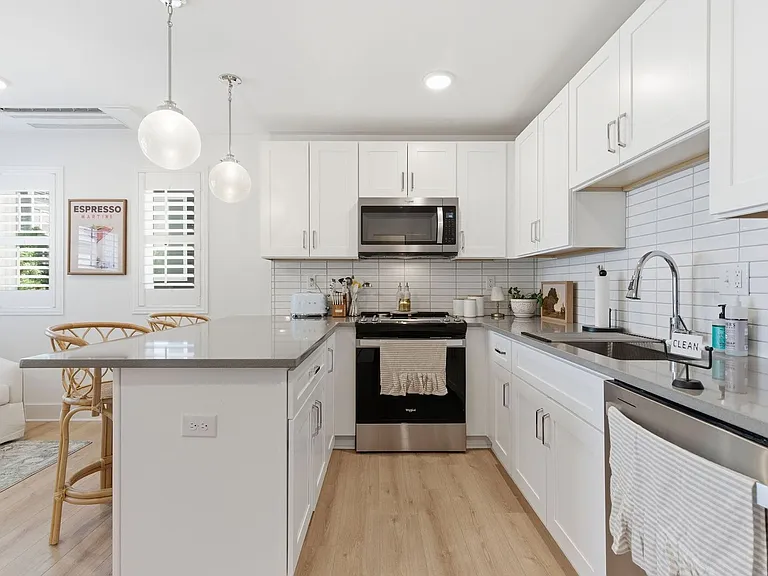 102 Duke St #44 — Photo 11