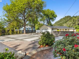 4081 NE Douglas Ave, Roseburg, OR 97470