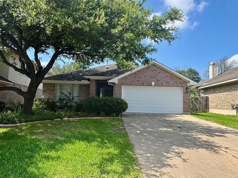 5615 Taylorcrest Dr — Photo 1