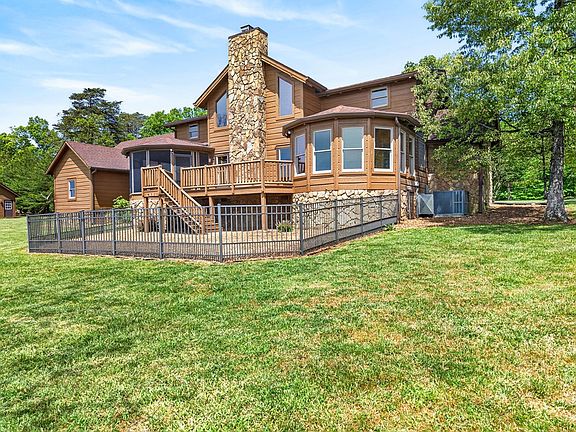8th image of 2442 Long Branch Rd