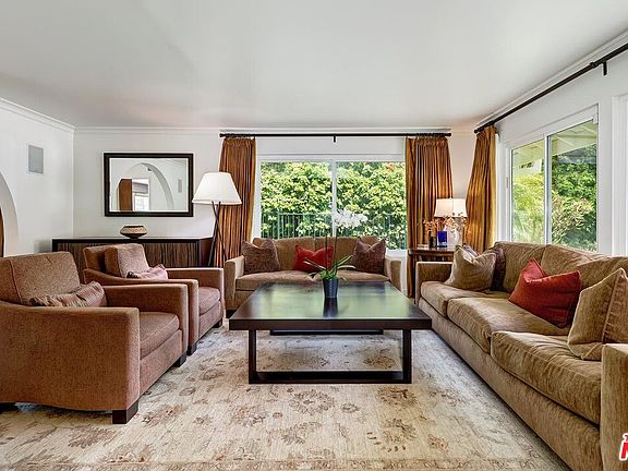 5th image of 10238 Briarwood Dr