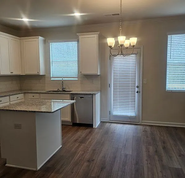 831 River Gardens Dr — Photo 3