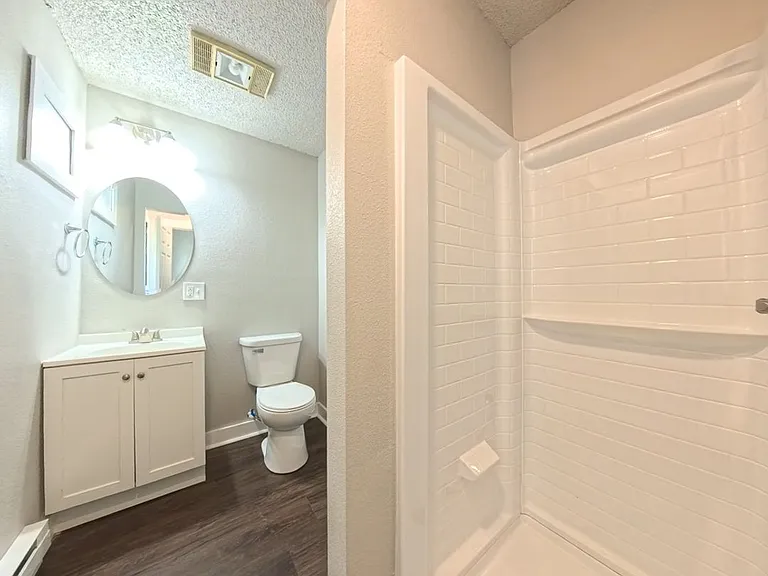 505 Barclay St — Photo 5