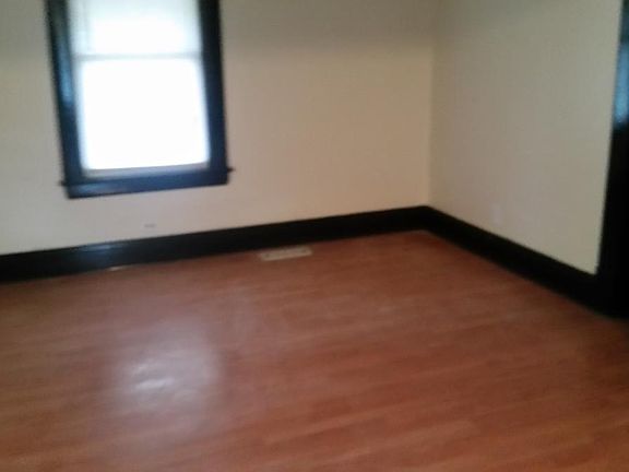 3rd image of 14409 Elm Dr