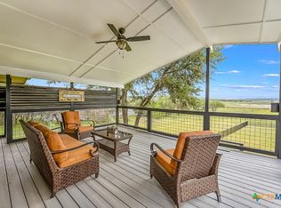 707 Park Shrs, Canyon Lake, TX 78133