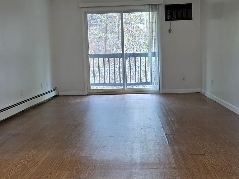 310 Brook Village Rd #19 — Photo 3