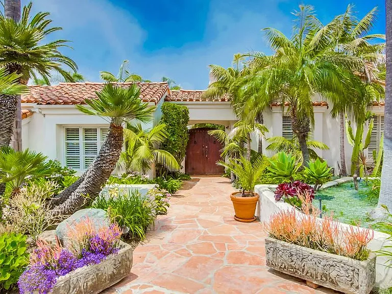 6352 Castejon Dr — Photo 22