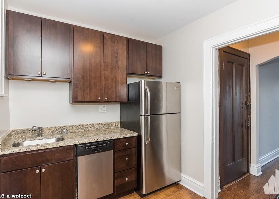 1st image of 4516 N Wolcott Ave #121