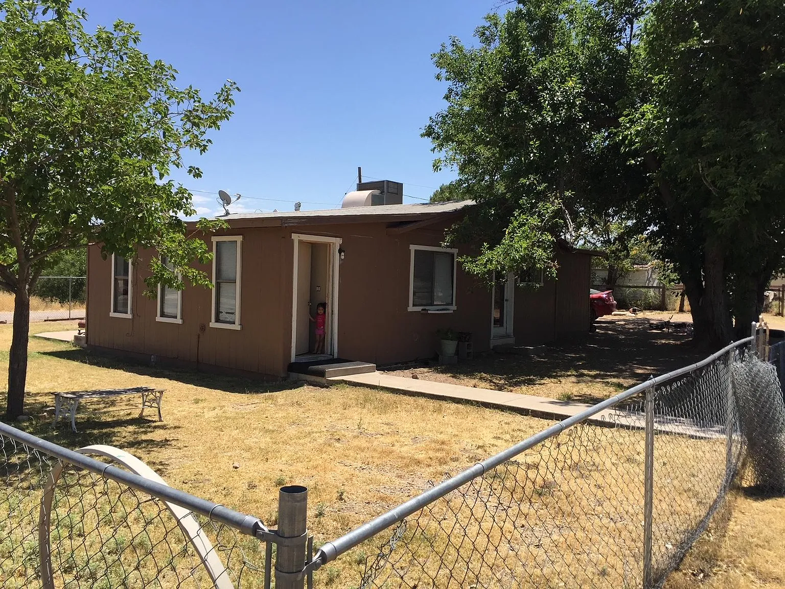 3 bed, 1261 sqft, $1,850 — Photo 1