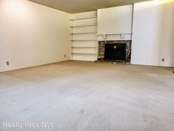3rd image of 16622 NE 19th Pl