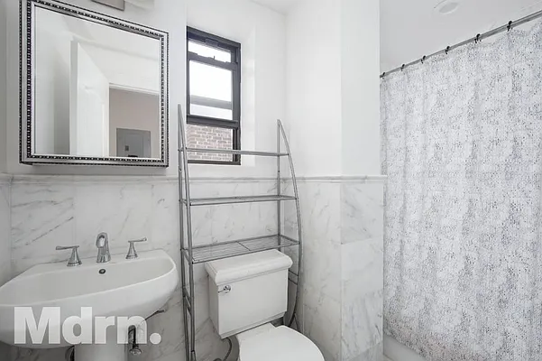 Rented by Mdrn Residential | media 5