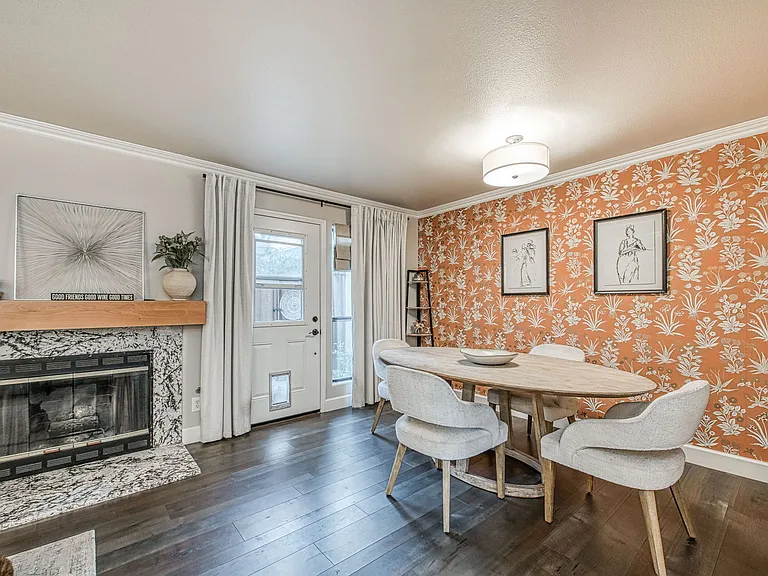 921 E Foxhill Dr — Photo 14