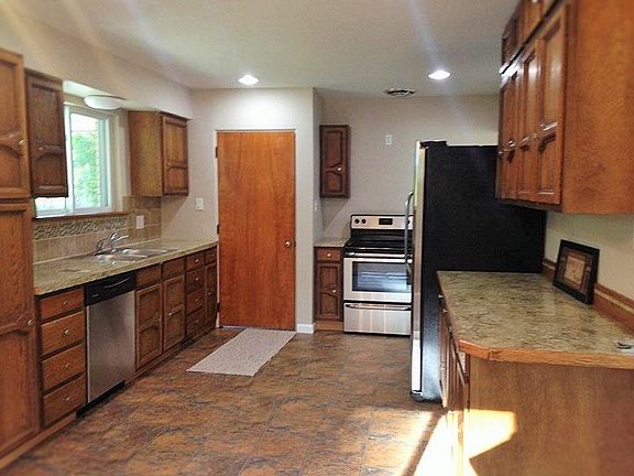 4th image of 4627 Richardson Dr