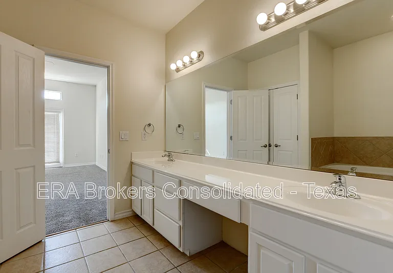 22209 Sausalito Ct — Photo 22