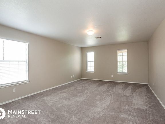 5th image of 7302 Cortland Oak