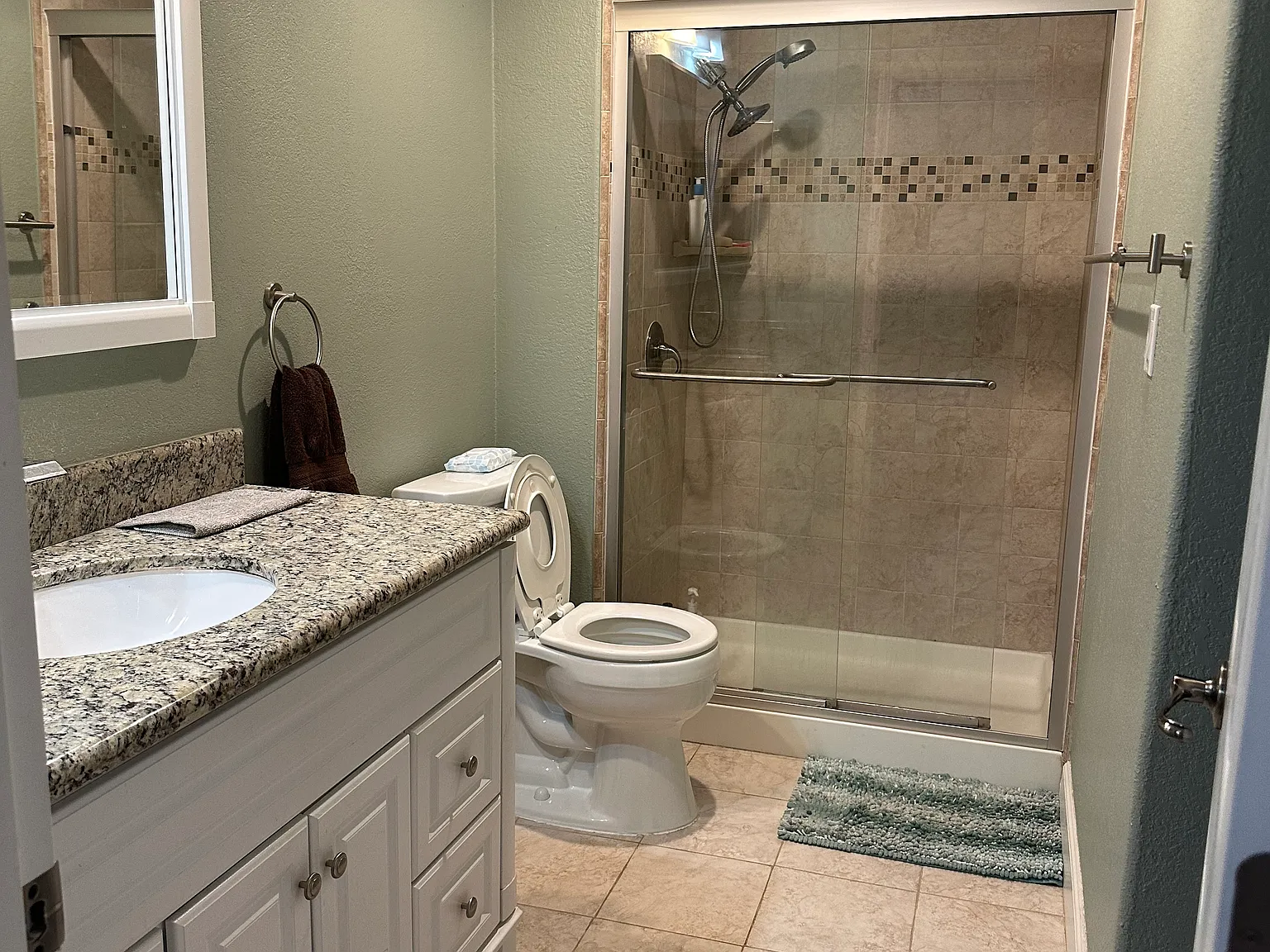 3 bed, 1698 sqft, $1,200 — Photo 4