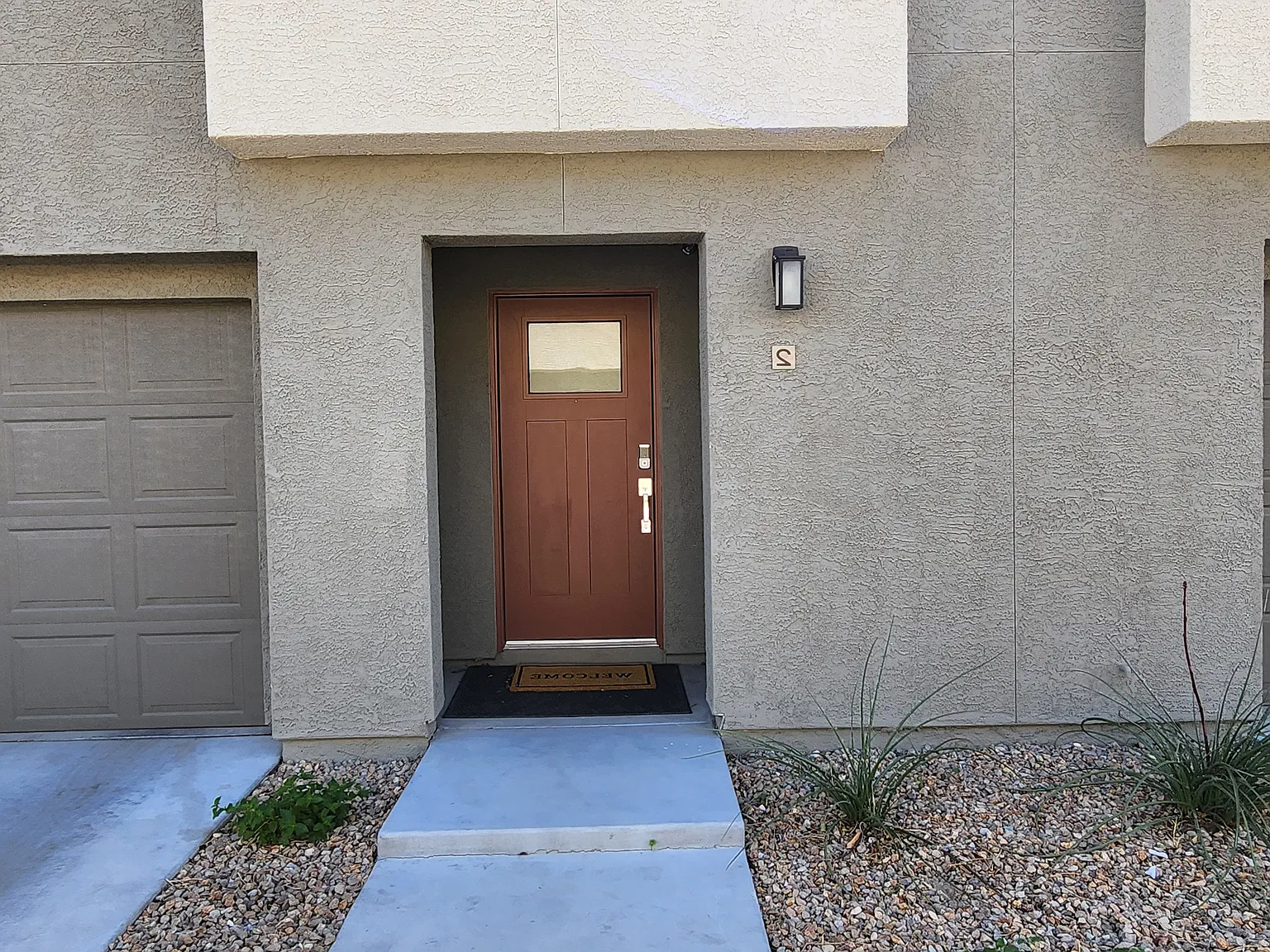 3 bed, 2.5 bath, 1845 sqft, $2,300 — Photo 1