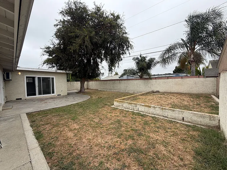 2221 Faust Ave — Photo 27