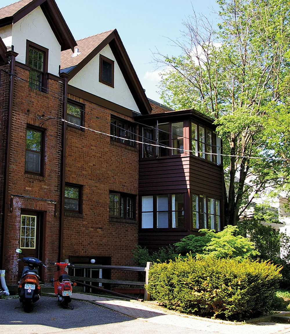 Twin Gables — Photo 4