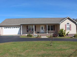101 Lakyn Dr, Crossville, TN 38571