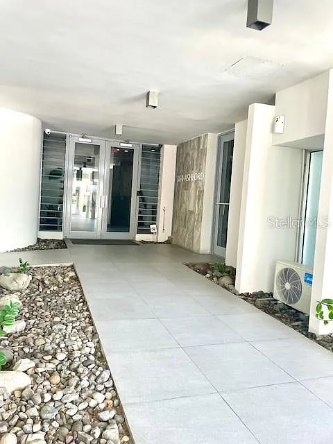 Building Photo - 864 Ashford #816