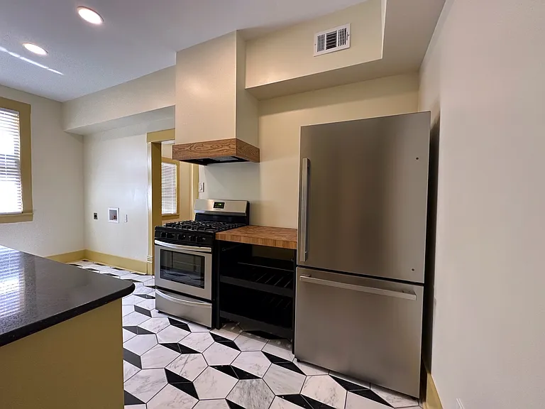 4910 Victor St #1 — Photo 13