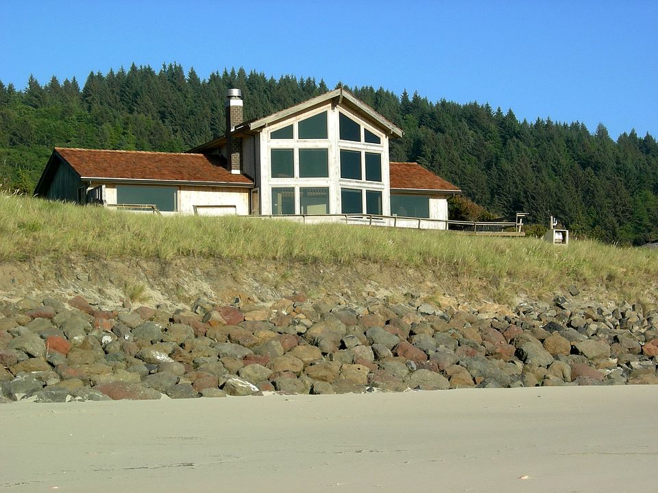 Spectacular Ocean Front Home