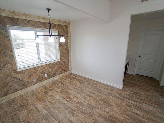 5th image of 10560 Mesquite Rd