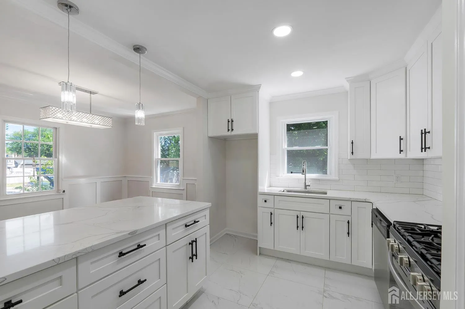 4 bed, 3.0 bath, 1578 sqft, $3,900 — Photo 1