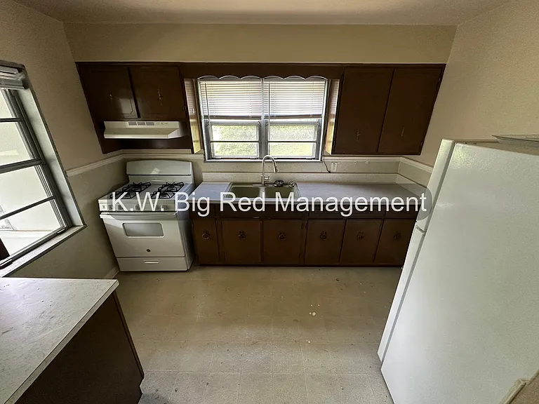 715 Utica Sellersburg Rd — Photo 4