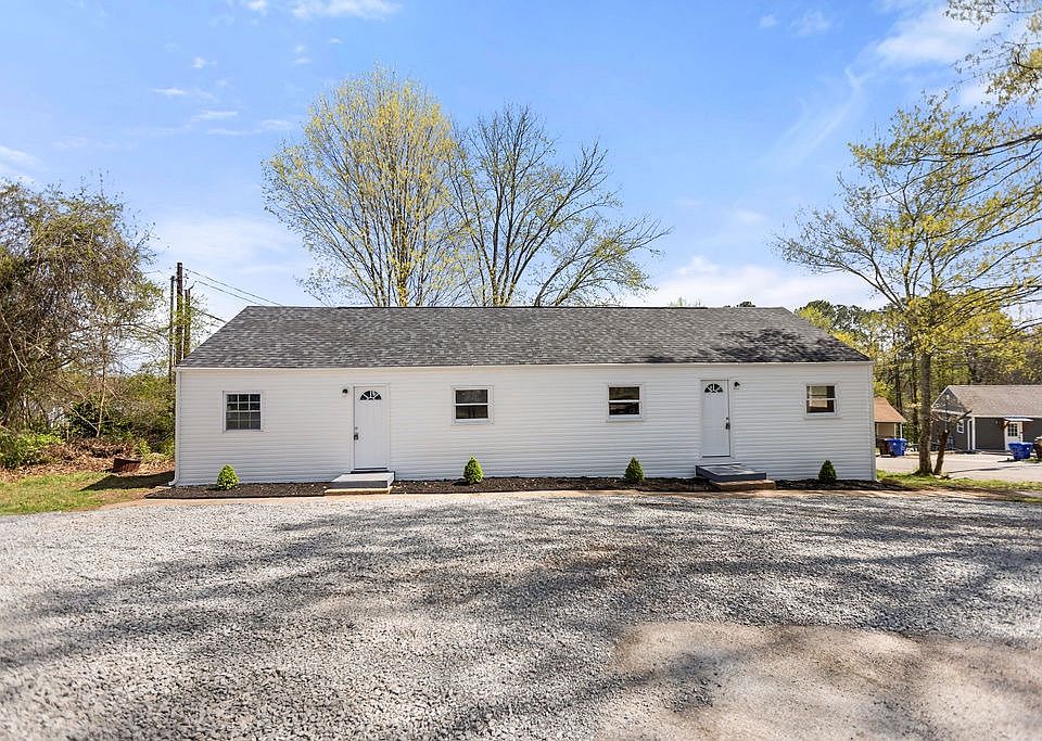 Driveway (Unit 152 is on the right)