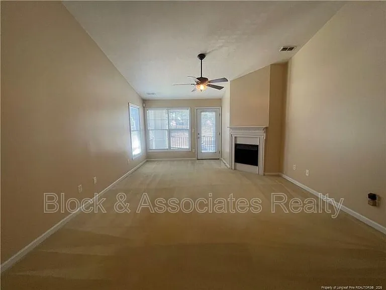 5097 Meadowland Ct — Photo 4