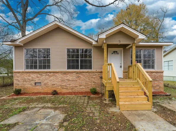 2104 26th Ave, Bessemer, AL 35023