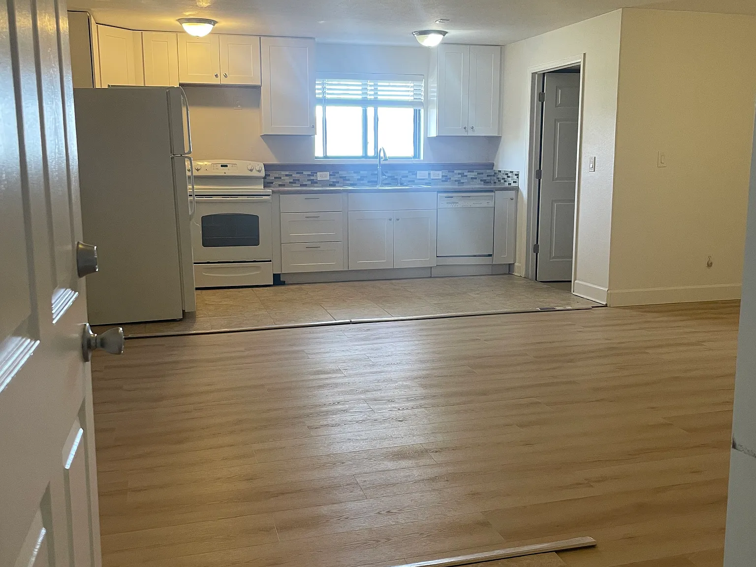 12266 N 3rd St — Photo 3
