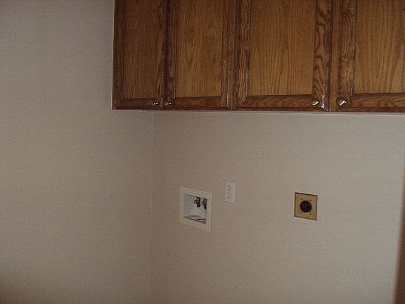 4th image of 3614 Frontier Dr