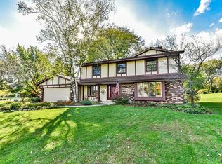 2135 Possum Ct, Brookfield, WI 53045