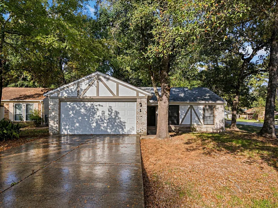 1 E Wavy Oak Cir