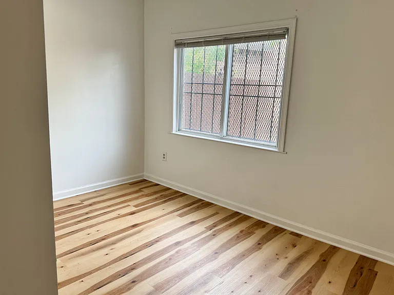 1652 W Virginia Ave NE #1 — Photo 12