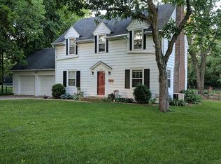 1890 Sherwood Dr SW, Beloit, WI 53511