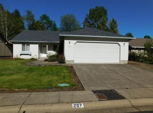 207 Bluebird St, Cottage Grove, OR 97424