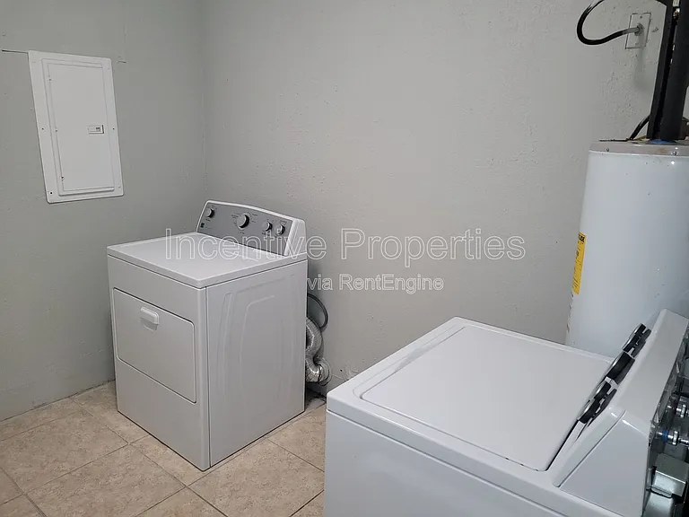 7803 Mandarin Dr — Photo 6