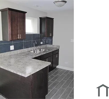 16535 Spaulding Ave — Photo 2