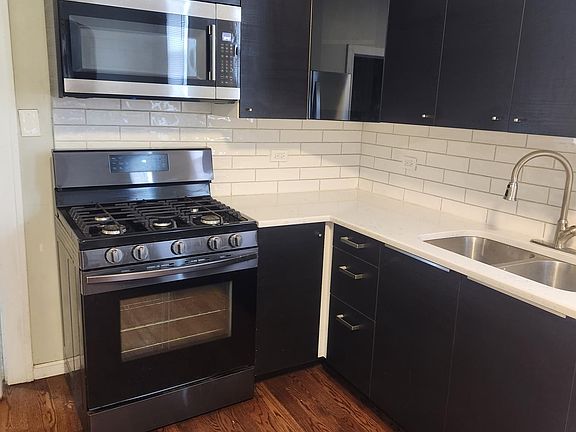 5th image of 8506 S Mackinaw Ave #1