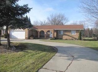 37625 Ryan Rd, Sterling Heights, MI 48310