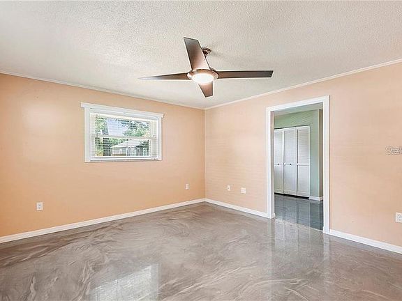 2nd image of 305 W Hancock St #305