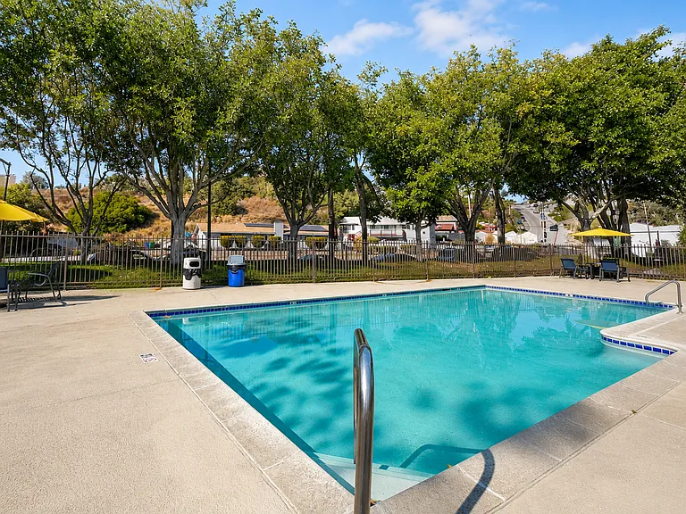 The Ridge Apartments in City Heights — Photo 9